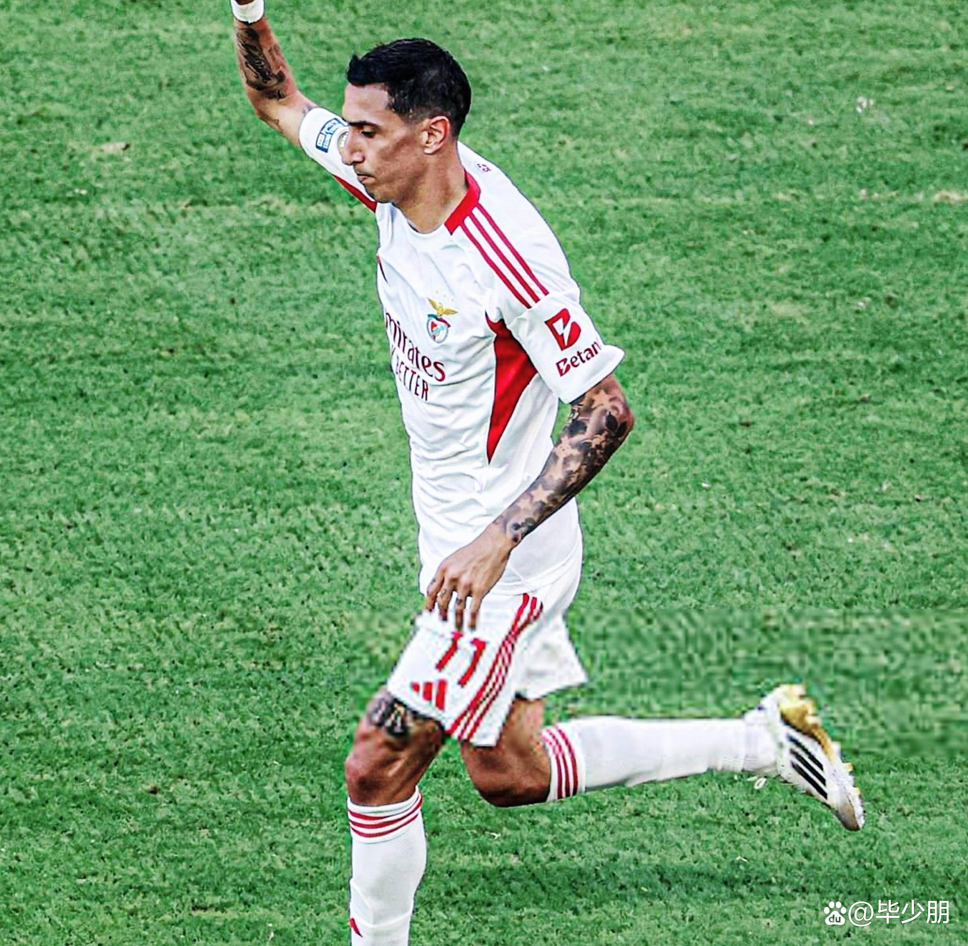 2-0！世俱杯狂野之战：2张红牌+1.4亿天才重伤，